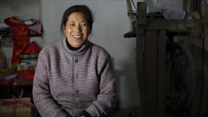 澳门开什么奖,中国女游客在斯里兰卡火车上探身坠落,机构预测与落实方法揭秘_纪念版V3.98